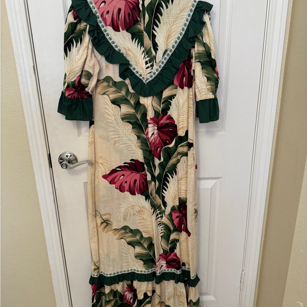 Vintage Hawaiian muumuu